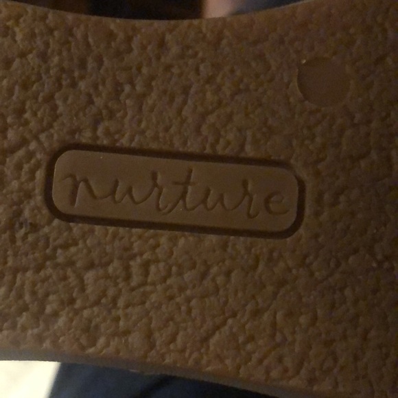 Nurture silver sneakers, size 8 - Picture 7 of 8